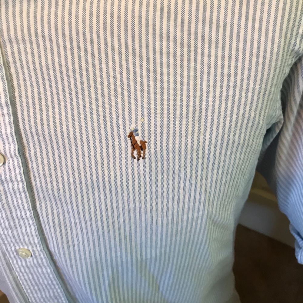 Button up - Picture 3 of 4